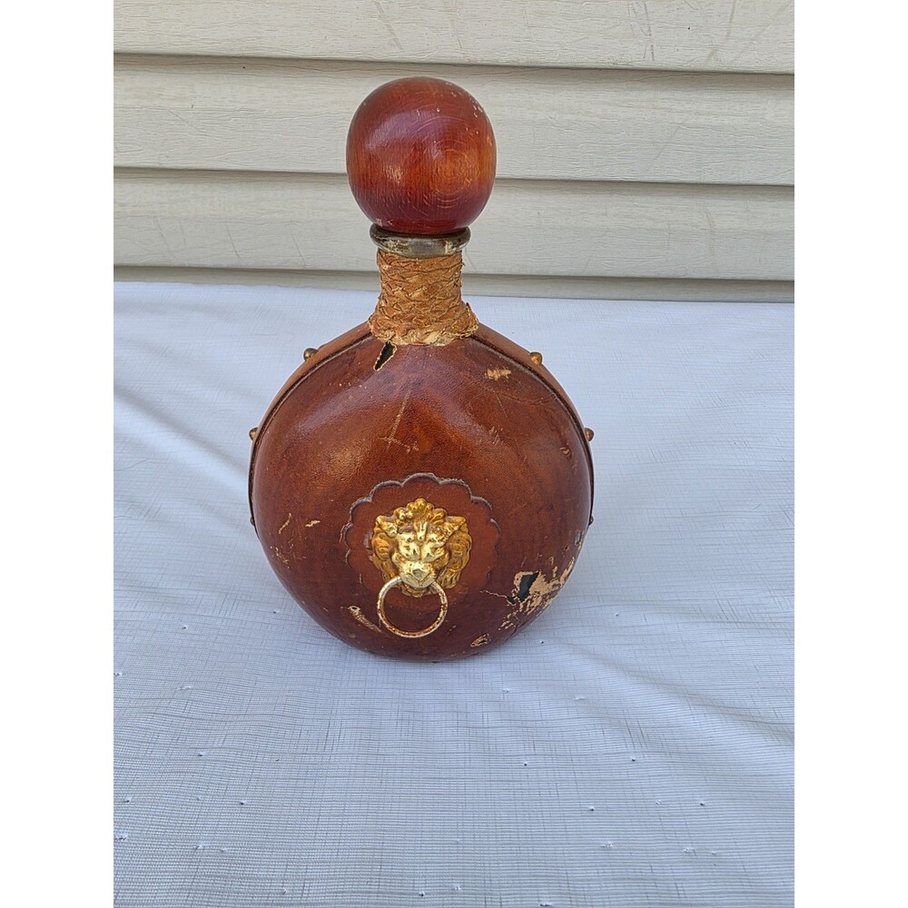 Vintage Mid Century Italian Leather Decanter Lion Head Italy Made Barware Decor - Picture 9 of 11